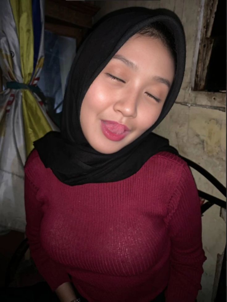 10 Viral Hijab Video Wiwik Abg Viral 2025 Anjay Hijab Kebaya Merah