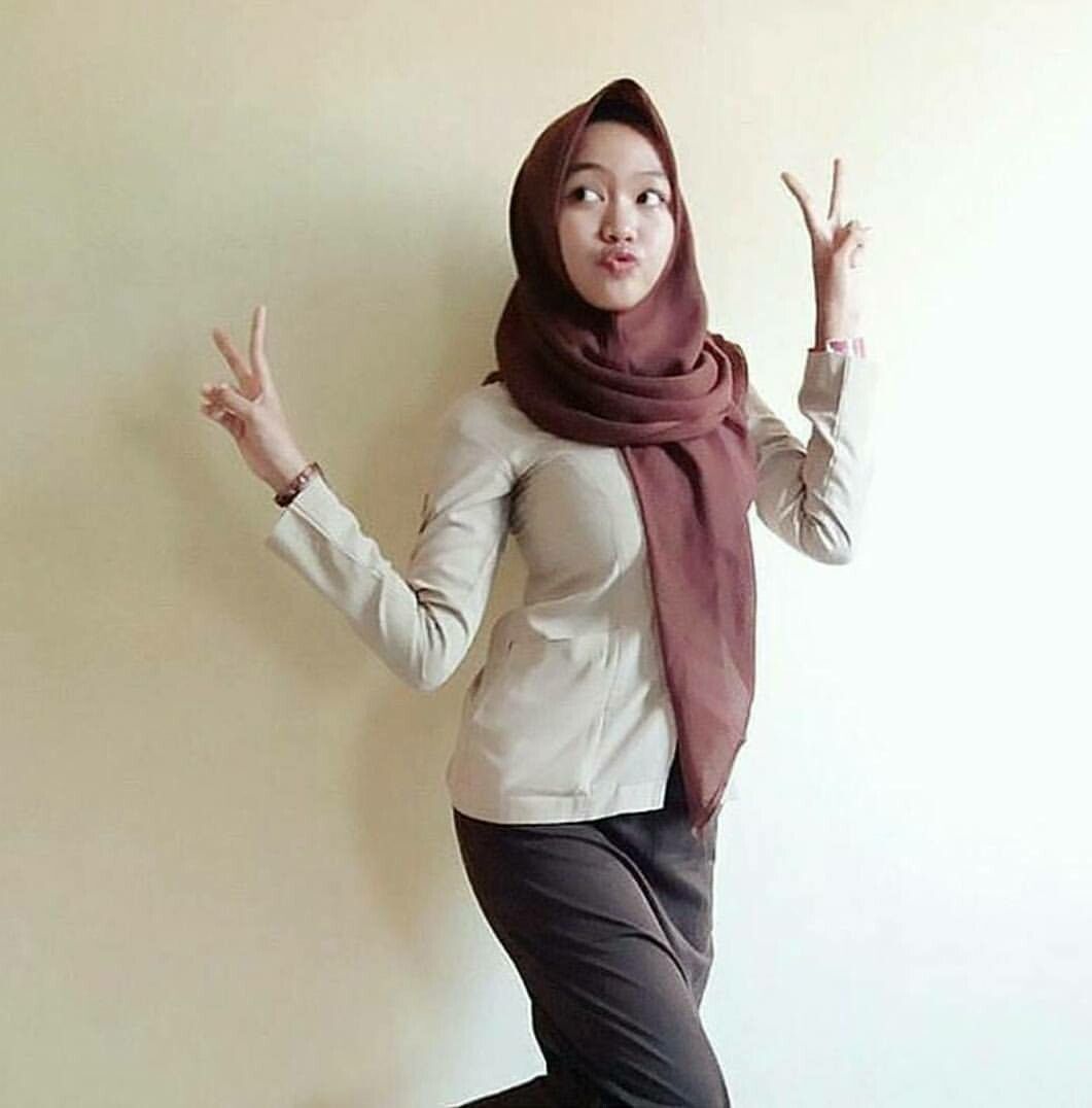 10 Video SMP Viral Indo 2025 Jilbab Kenyot Yang Masih Sempit Dan Jadi Pusat Perhatian Wiwik Indonesia Top Global In The World Guys Anjay Gokil Keep Calm